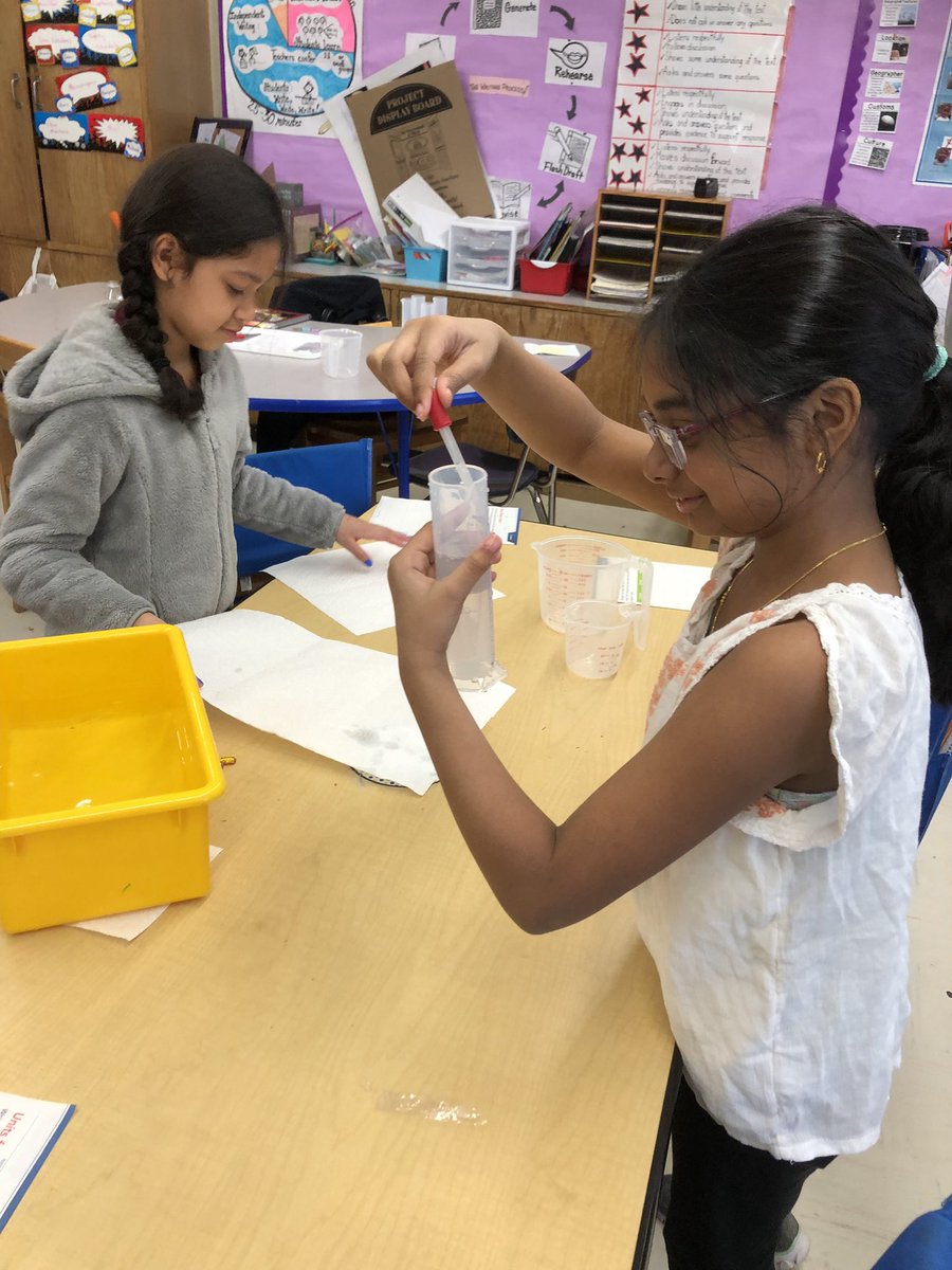DualLanguage308's tweet photo. Mathematicians measure liquid volume using liters and milliliters #76learns https://t.co/WCeSrRhScq