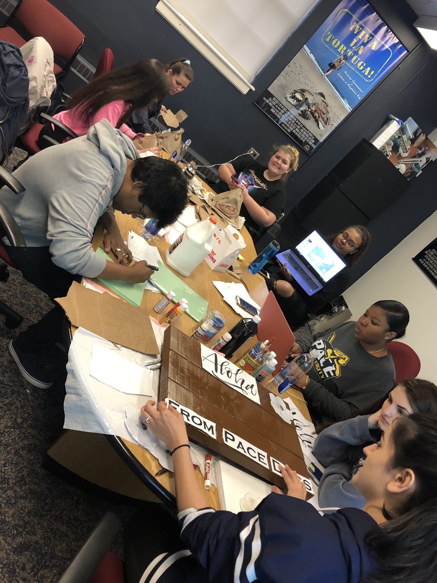 sarriee's tweet image. #MCA263 working hard on the #PaceDocs decorations tonight! @PaceMCVA