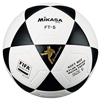 Vamos a resolver esto como Gente Civilizada 

Para los que jugamos caimaneras en Venezuela ¿Cuál era el mejor Balón?

🔁Molten
❤Mikasa
