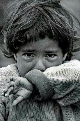 Virginia Quanto Pesa Una Lacrima Dipende La Lacrima Di Un Bambino Capriccioso Pesa Meno Del Vento Quella Di Un Bambino Affamato Pesa Piu Di Tutta La Terra Gianni Rodari Scrivodellessere