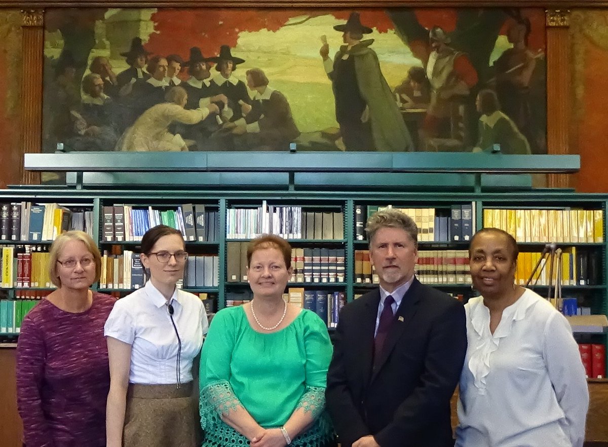 clevelandlawlib's tweet image. Happy National Library Workers Day to our stellar staff here at the Cleveland Law Library! #nationallibraryweek #nationallibraryworkersday #librariesworkbecausewedo