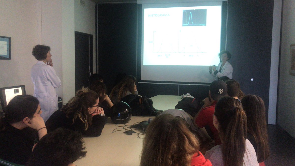 msanchezqu's tweet photo. Quina és la funció del tècnic de laboratori de microbiologia i hematologia?? Els alumnx del CFGS de laboratori clínic de #JEClot ho coneixen de primera má grácies al LRC #LAB1820 @avaricelaos @GrymmLab @lab_squad @TenedorQ @jesuitesFP https://t.co/5VbyykHibM
