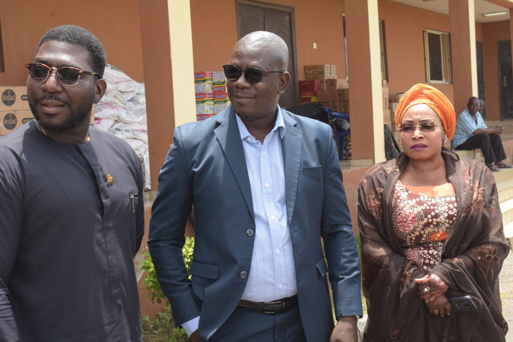 nimasaofficial's tweet photo. Director Special Duties @lamitumaka3000 General Manager Lagos State Emergency Management Agency Mr Adesina Tiamiyu, the General Manager,LASIAMA,Mr Oladeji Williams at the flag off ceremony of the distribution of relief materials to IDP by #NIMASA at the Igando Resettlement Camp https://t.co/PjQ3V6Sugf