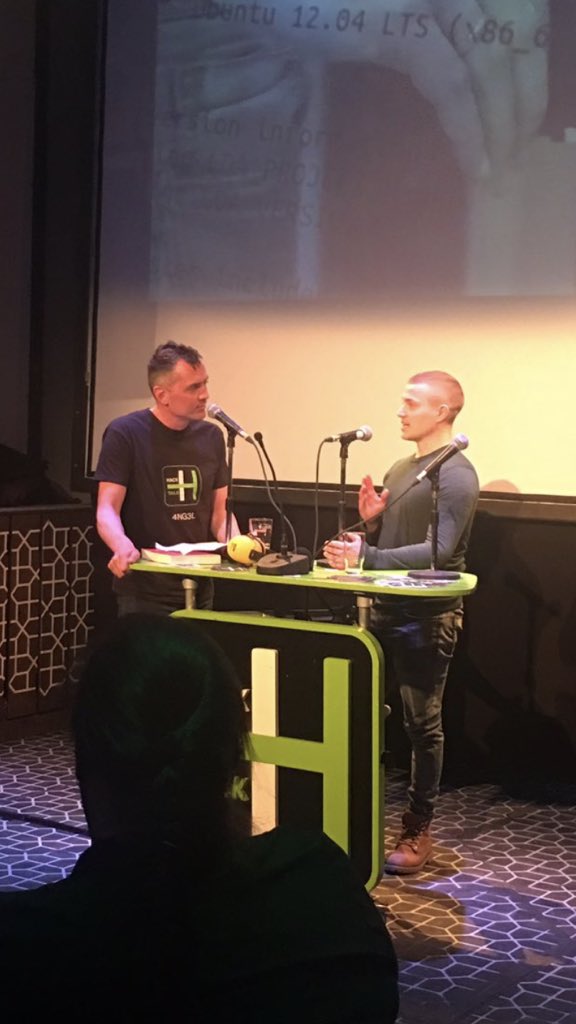 PolitieTHTC's tweet photo. Autisme heeft ook voordelen merkt ook de @politie. Onze nieuwe @ITvitae aanwinst Tom Kooijman legt tijdens #hacktalk12 uit waarom. https://t.co/bjSZHjMfSh