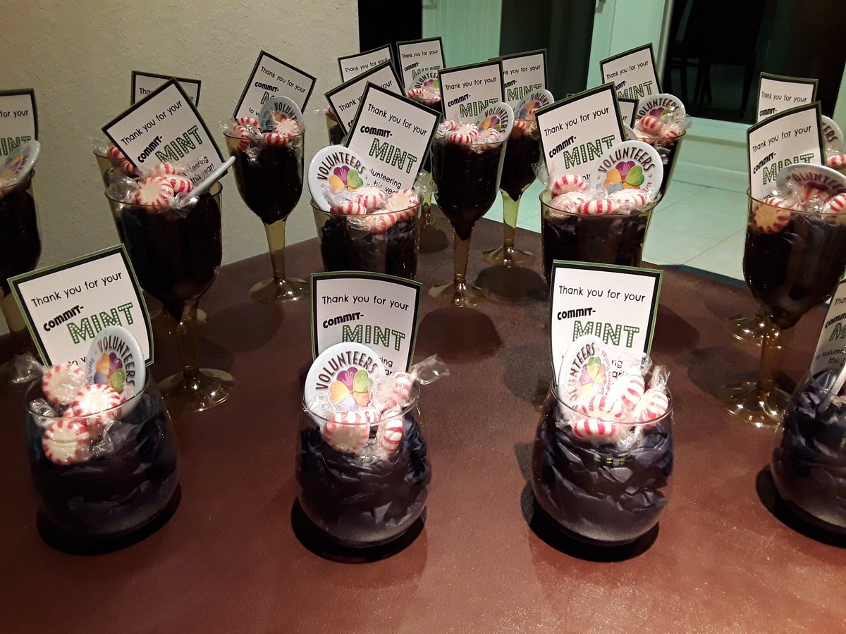 PantryofBroward's tweet photo. Yesterday we kicked off National Volunteer Week by treating our volunteers to a free car wash and some special treats to show our appreciation for all that they do for The Pantry of Broward! #volunteersrock #nationalvolunteerweek https://t.co/5M01zjGAkb