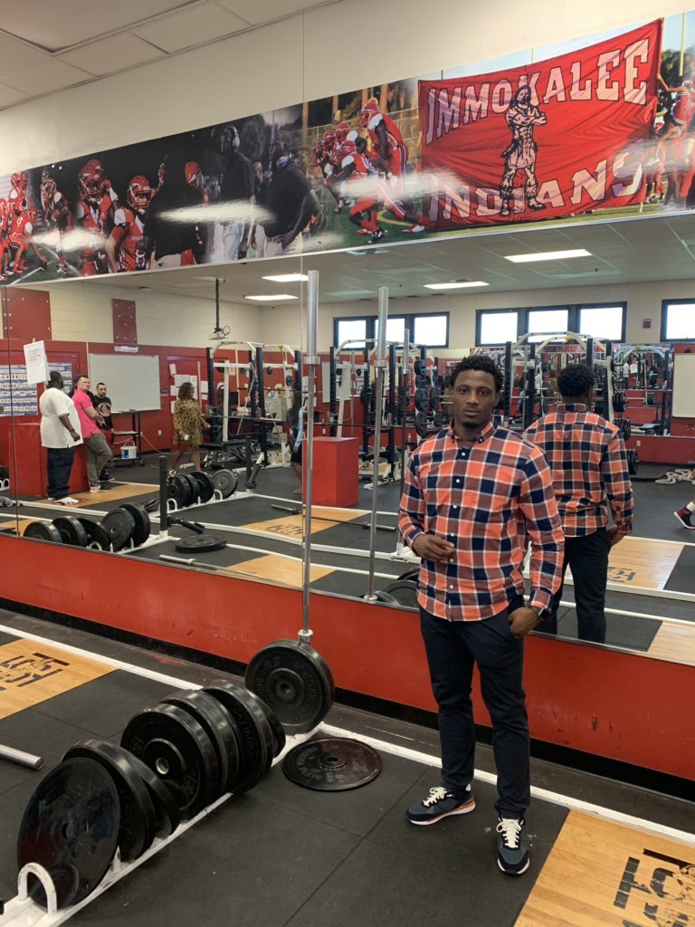 ImmokaleeFB's tweet photo. Hometown Hero stopping off before reporting back. Keep Grinding JC city is proud #JCDay #April9th #ImmFB https://t.co/QwBdaXjORb