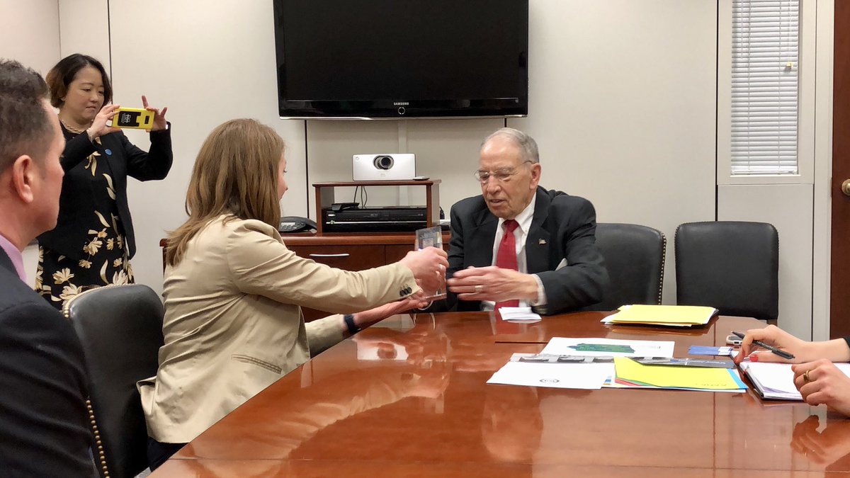 IANACRNAS's tweet photo. @tweedybot IANA Federal Political Director presented Senator  @ChuckGrassley with the AANA National Health Leadership Award for the second time.  We appreciate his support of CRNAs.  #AANA #CRNAs4Vets #Advocacy https://t.co/RwSri6yvDE