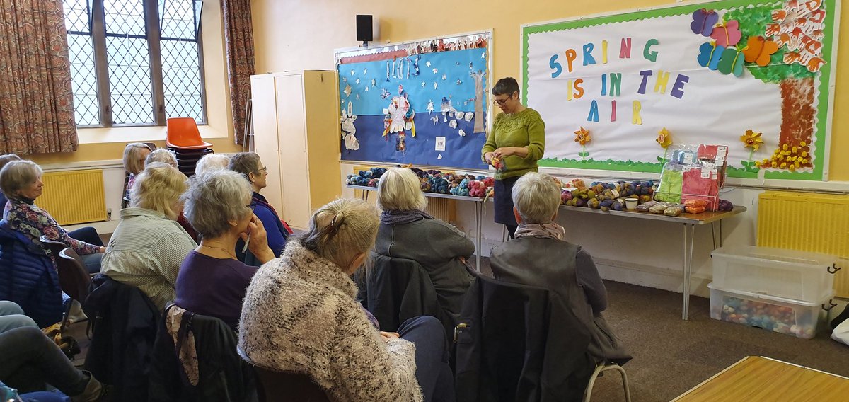WSGSWD's tweet image. Had a great and inspiring talk today by Rachael from Cat and Sparrow about how she dived into the fibre hole with lots of her yummy fibre to buy too.  #catandsparrowuk #spinningyarn #yarn #fibrecraft #farnham #spirefarnham
