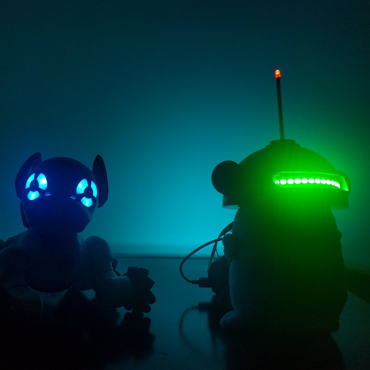 furriebot's tweet photo. "Always be good. That's all." chilling with my life coach #chip #ogrobots for #nationalroboticsweek day 2.

#gopherbot #golang #tinygo #robots #plushie #indiegogo https://t.co/AtA4ZSSFID