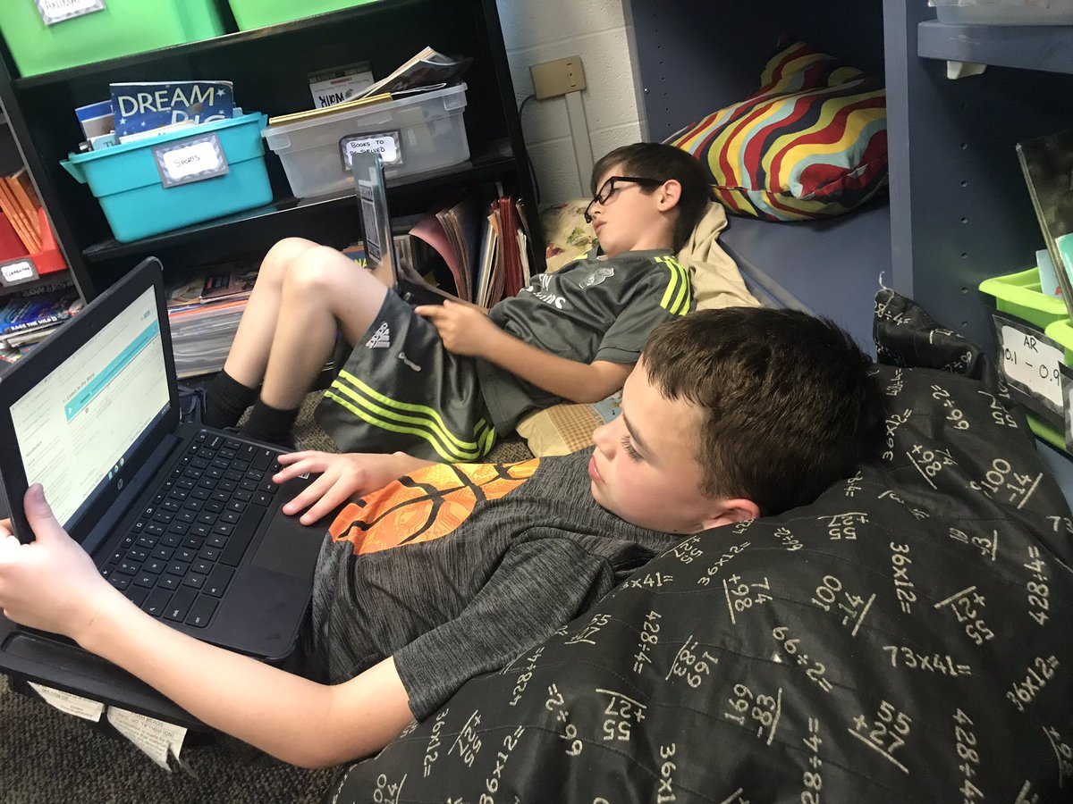 dzstra's tweet photo. Listening to Martin Luther King Jr. to practice our listening skills. We are also working on drawing conclusions, generalizing, and comparing and contrasting. #tuesdaysintraining #rberoadrunner #centersd https://t.co/xciJj5oVuJ