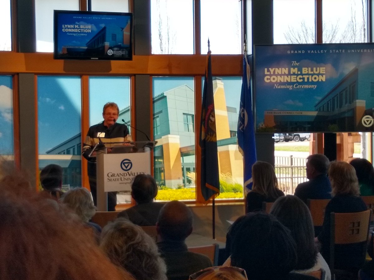 aboufade's tweet photo. Congratulations Chick! @GVSU #BlueConnection https://t.co/bJSIXDsjB4