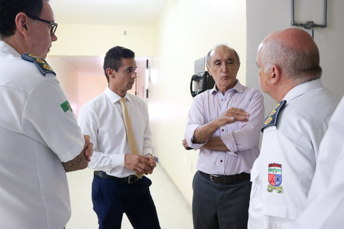 AllysonBezerra_'s tweet photo. [SAÚDE E SEGURANCA] Visitei nesta terça-feira (09), o Hospital da Polícia Militar, em Natal, para conhecer melhor a estrutura e funcionários, e principalmente, para saber das demandas dos diretores e funcionários para melhoria dos serviços. https://t.co/qgua7KvLCS
