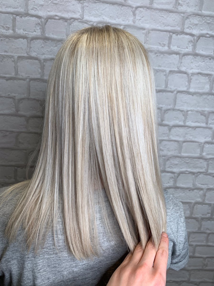 Beautiful finish from Katy’s colour today 😍💛
-
-
-
#Colour #Blonde #GarnerHair #YourStyleOurPassion #Hair #Hairdressing #Norwich