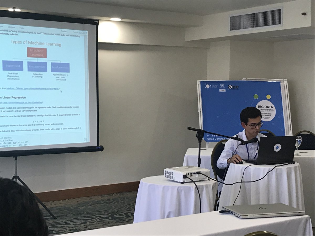 datapopalliance's tweet image. Nuestro Científico de Datos, @r_laram, dictando la sesión introductoria de nuestro tutorial técnico, donde los participantes del taller aprenderán cómo utilizar Python para proyectos de ciencia de datos enfocados en el campo de desarrollo. 
#BigData4SDCourse #BigData4Dev @ONERD_