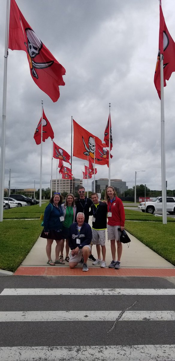 tltenpas's tweet photo. Getting ready for the fuel play 60 training. #SHAPETampa #physed #SHAPEPhysEd https://t.co/hxtYVoUrlX