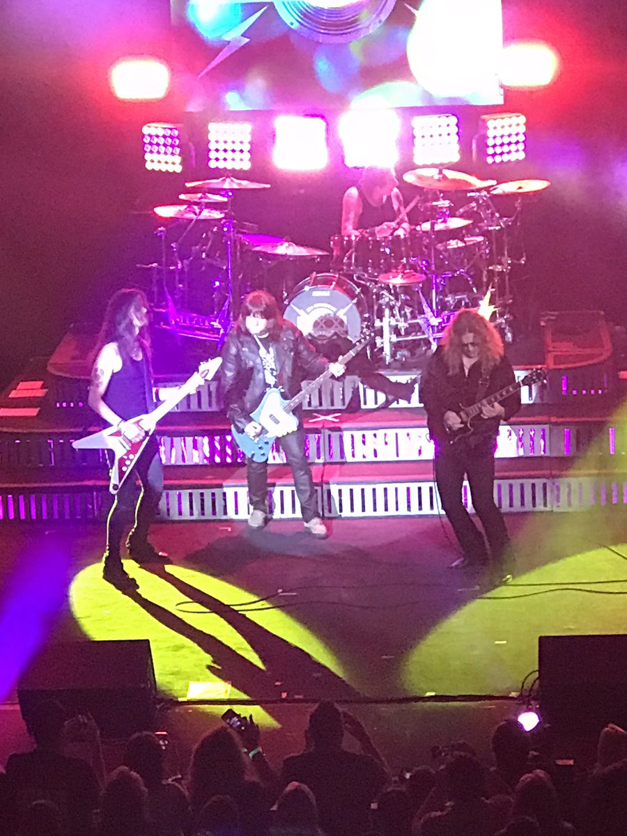 Loved seeing <a href="/TeslaBand/">TESLA™</a> again @kcmo <a href="/themidland/">The Midland Theatre</a> <a href="/FrankHannon/">FRANK HANNON</a> <a href="/troyluccketta/">Troy Luccketta</a> <a href="/daverude/">Dave Rude</a> <a href="/jeffkeith/">JeffKeith</a> <a href="/brianwheat/">Brian Wheat</a>