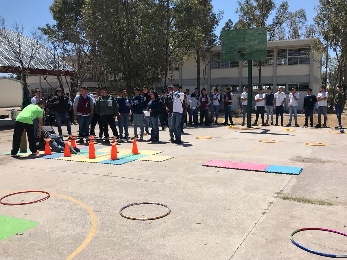 CONALEPDGO130's tweet photo. "Semana Académica, Cultural y Deportiva"
Actividad Deportiva con alumnos de las especialidades de Autotrónica y Electromecánica Industrial, a cargo del Prof. Carlos Briseño y la Ing. Rosario Chaidez. https://t.co/EPMUnAwVfd