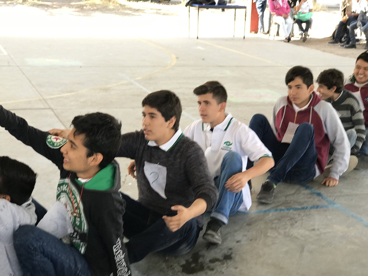 CONALEPDGO130's tweet photo. "Semana Académica, Cultural y Deportiva"
Actividad Deportiva con alumnos de las especialidades de Autotrónica y Electromecánica Industrial, a cargo del Prof. Carlos Briseño y la Ing. Rosario Chaidez. https://t.co/EPMUnAwVfd