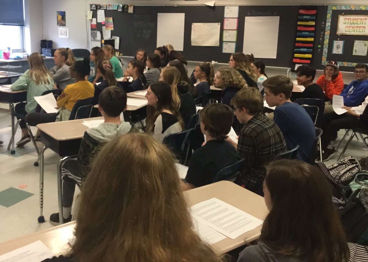SDMS_NJHS's tweet photo. First meeting with our newest members! 7th graders got the rundown of what their 8th grade year will entail while 8th graders learned about what to expect as they transition into high school. https://t.co/KDB3ORcvaT