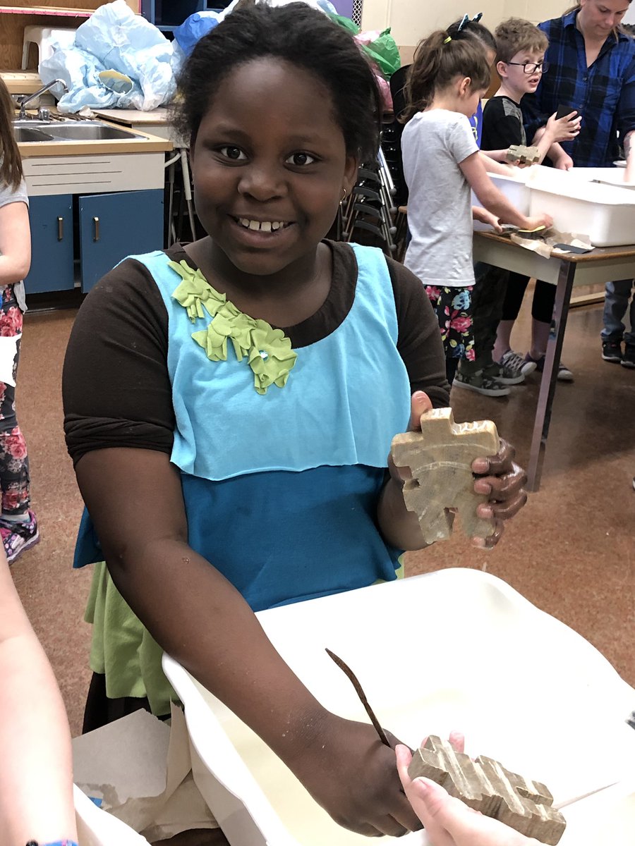 wbfschool's tweet image. Our grade 2’s had so much fun doing Soapstone carving today!
@eips #inschoolfieldtrip #learningrocks