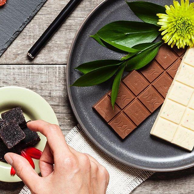 DopeFoto's tweet photo. Enjoying some goodies 😋🍫
.
.
.
.
.
Keep out of reach of children. For use only by adults 21 years of age and older. #dopefoto #photography #edibles #chocolate #gummies #cannabis https://t.co/a6V82XLV5k https://t.co/QL8K7kErZc