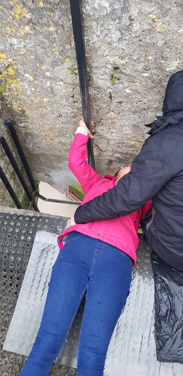 Clare_Pops's tweet photo. Blarney castle today in lovely Ireland! 💚 #Ireland #Blarney #blarneystone https://t.co/DuIV0bizGd
