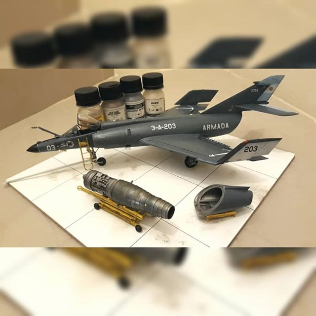 mmpaint's tweet photo. Gran trabajo de @fabriciocastroz con productos #MonkeyModellingPaint #SUE #SEM #SuperEtendard #scalemodelsworld #argentina #armormodelling #afv #aircraftmodelling #aircraft #plamodel #scalemodelling #plasticmodel #kittyhawk #LacquerColorForAirbrush… https://t.co/Dp57DUjEi6 https://t.co/aEdtdrUrsR