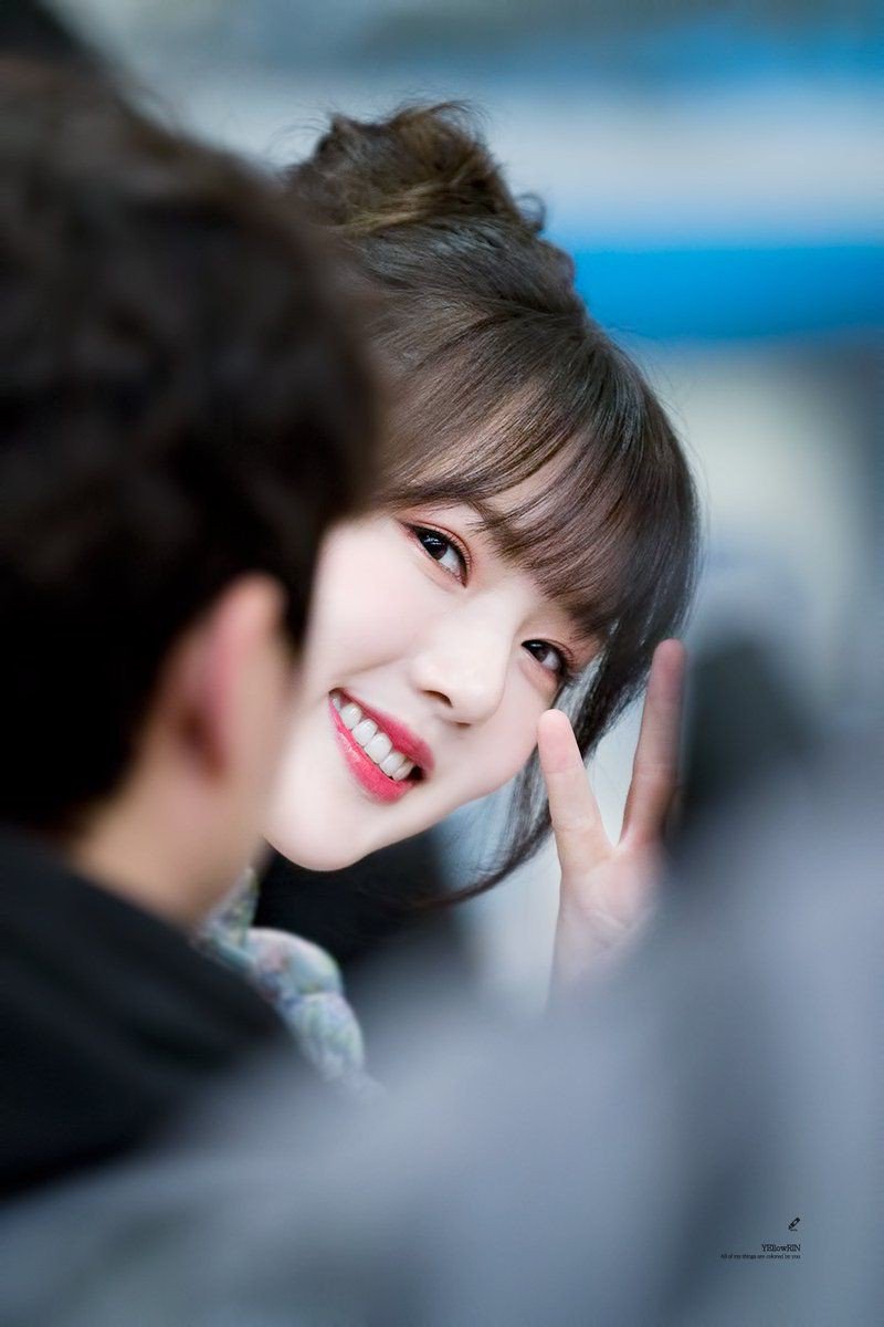 EunrinJ's tweet photo. I can see you 🙈🙊 #투정 knows where to find you ❤️❤️

🐥🐰

#2jung #eunrin #투정 #은하 #예린 
#EUNHA #YERIN #여자친구 #GFRIEND https://t.co/EwkNSi8wdB