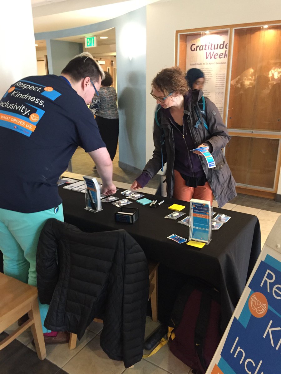 MetroTransitMN's tweet photo. We had SO much fun at @StKate today talking with students about how we can work together to spread respect, kindness and inclusivity! Thanks for having us! https://t.co/jjc5zCBTPH #MinnesotaKind https://t.co/JAWuAxr0Jx