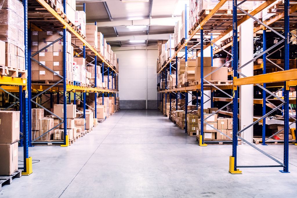 HarrisHandling's tweet image. An organized warehouse is better for everyone involved. Contact us today to learn how we make your can turn your facility into an organized and safe environment. #projectmanagement #harrishandling #permits #WarehouseManagement #distribution #charlottebased #manufacturing