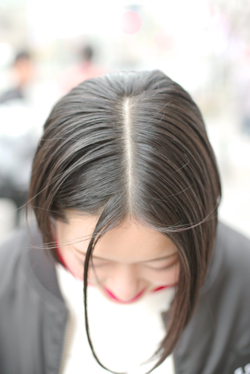 髪の毛好きな人と分け目を指でなぞりたい