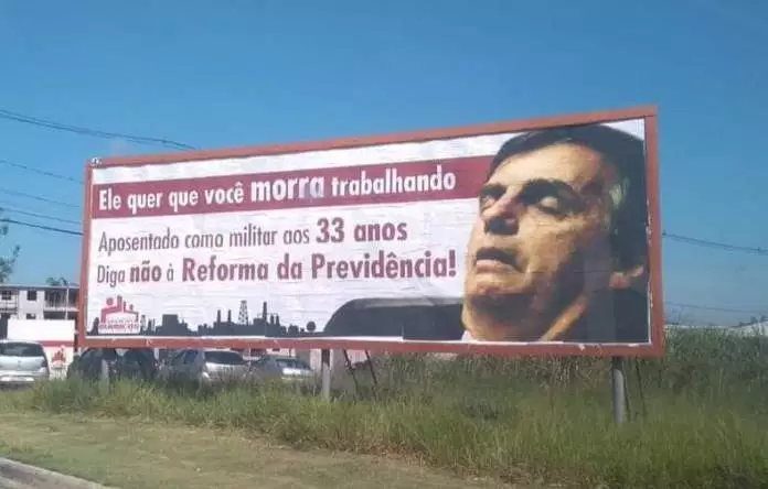 cynaramenezes's tweet photo. sindicato dos químicos de vinhedo espalha outdoors com o preguiçosão contra a reforma da previdência
https://t.co/9BdwLe78XH https://t.co/XMRmlOZdL6