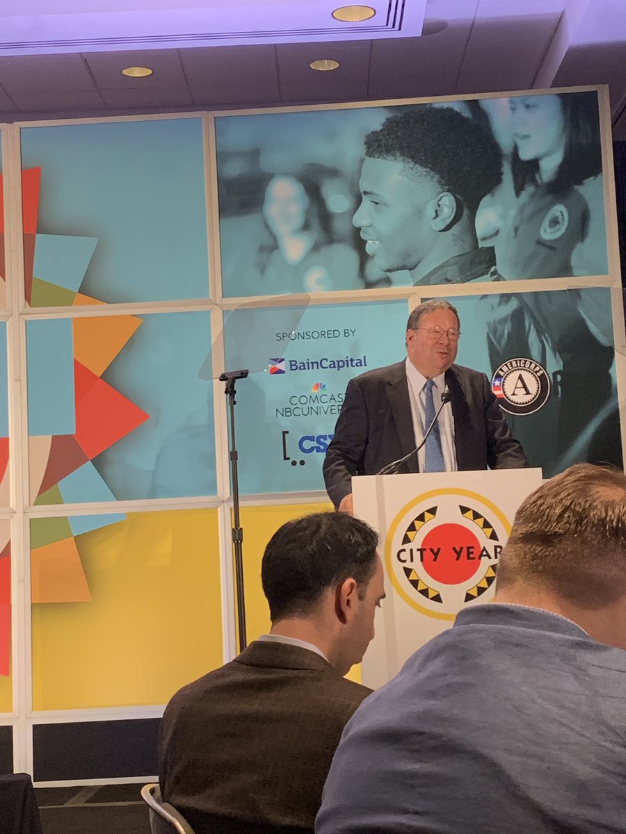 gracelehan's tweet image. Thank you #DavidLCohen and @ComcastNBCUCI for your longstanding commitment to @CityYear, sponsorship of our National Investors Summit, and this incredible gathering! #CYInvests