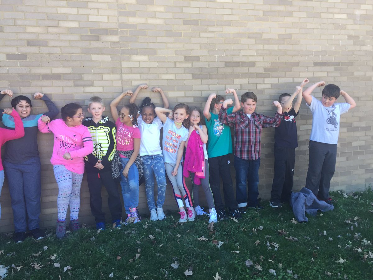 Jen_Watson0227's tweet photo. I’m so proud of my students. They used their strategies and worked so hard on the OST today. Not a single complaint when our session ran a bit late and we missed part of our recess. Keep up the hard work, kiddos! #laserfocus #bonusrecess #flexthosemuscles https://t.co/re9KZ61wmB