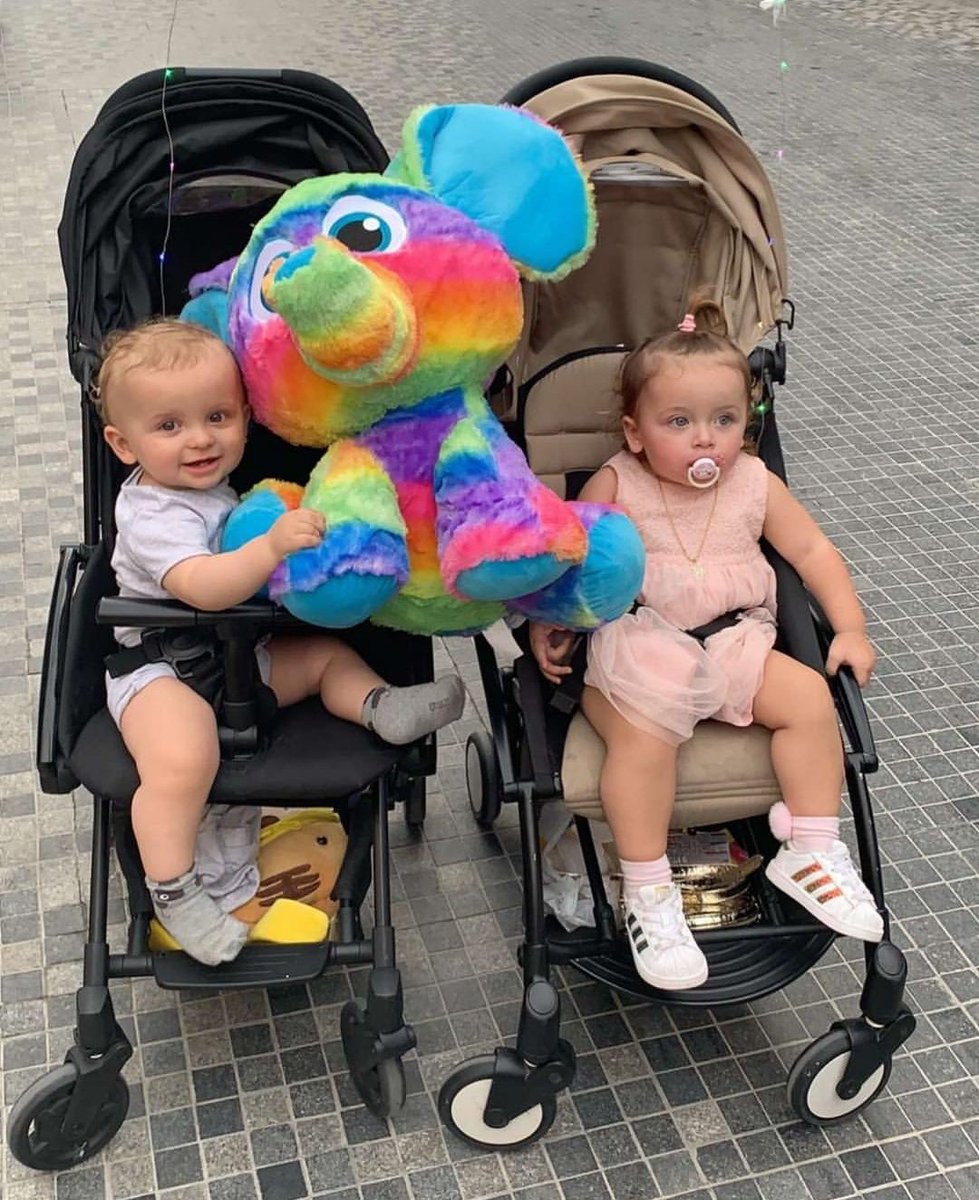 tout_pipole's tweet photo. Voici quelques photos de Chelsea (la fille de Jazz et Laurent) (#LVLBDC) et Tiago (le fils de Manon et Julien) (#LMAT). Comment les trouvez-vous ? https://t.co/L33L7xhJxV