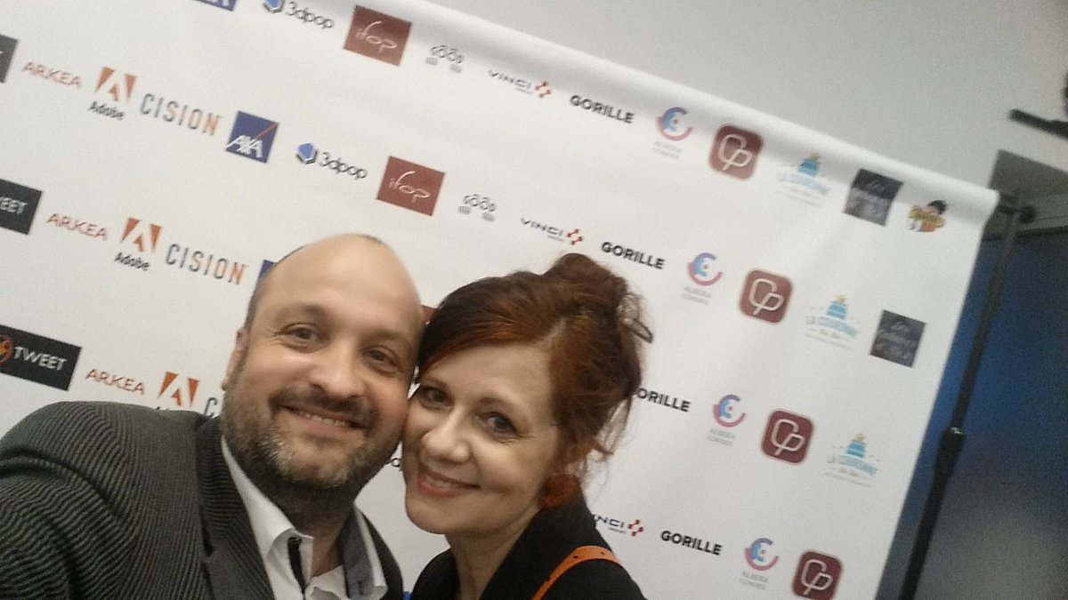 _vanbrussel_'s tweet photo. #flashtweet4ans : Un événement #IRL qui restera dans les mémoires de la communauté du @FlashTweet . Très heureux d'y avoir participé... vivement l'année prochaine! https://t.co/f0o6xf7OAT