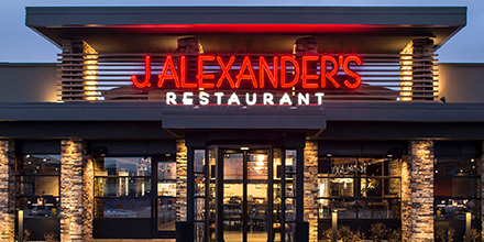NRNonline's tweet photo. J. Alexander’s receives $186M buyout offer https://t.co/Df67J2XtWK @FastFoodMaven  via @NRNonline  #JAlexanders #restaurantnews https://t.co/LKgrLLJbIU