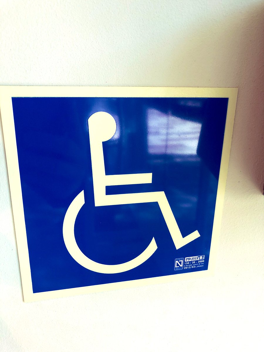 SecuritySBD's tweet photo. Avui feines de senyalització d’accessibilitat i extinció en un nou #comerç #botigaderoba #extincio #accessibilitat #ssbd https://t.co/aMKY82ypuu