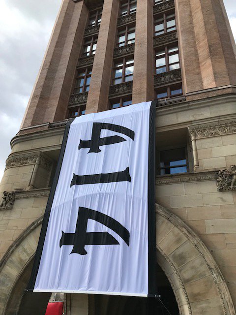 MayorMKE's tweet photo. Join us in celebrating Milwaukee Day! To commemorate this day and show our pride for our city, we have hung the #414Flag at City Hall. Everyone is welcome to come by and take photos. The flag will be hung all week at the @cityofmilwaukee.  

Show us how you celebrate #414Day! https://t.co/iqiyTSwvmV