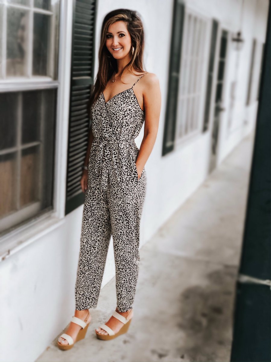 acham210's tweet photo. Welcome to the jungle..also known as Masters week!🐯 i love this @fabrikaugusta new arrival 😍 #welcometothejungle #newarrivals #shoplocal #mastersweek #style #springbreak #spring #inspo #mastersweek2019 #AugustaNational #Augusta #GA https://t.co/KTNxBJm6OO