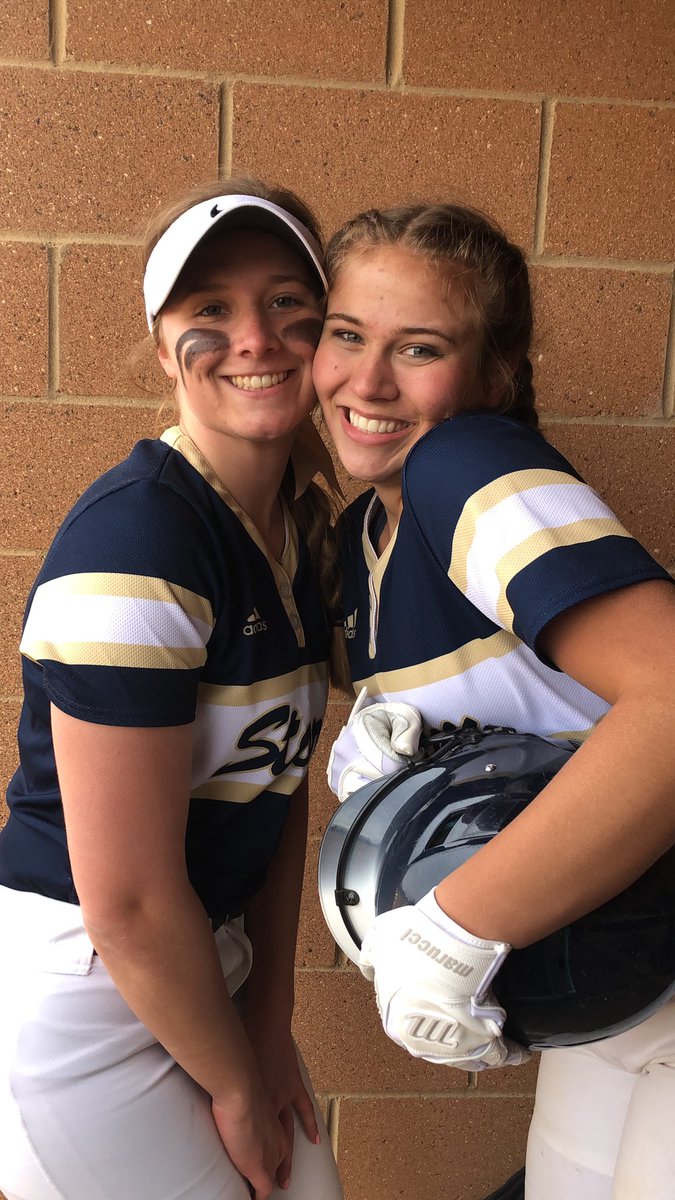wegotsoftballz's tweet photo. first runs of the season!! https://t.co/U9EZzzc3uJ