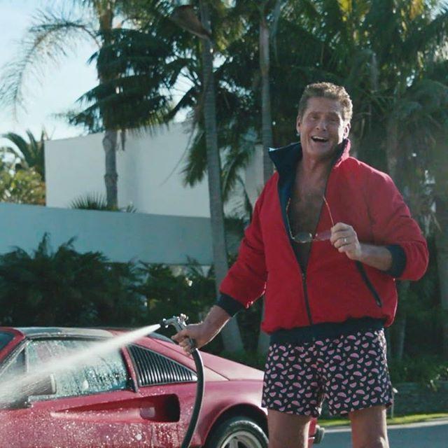 HappySofficial's tweet photo. World premiere: David Hasselhoff's latest hit 🎬

Take the summer Hoff with David Hasselhoff and the new Swimwear collection for Spring/Summer 2019. ☀️💦 Shop now at https://t.co/00N8ZeTHxk https://t.co/jfGaFh10SW https://t.co/ORiVmd50hG