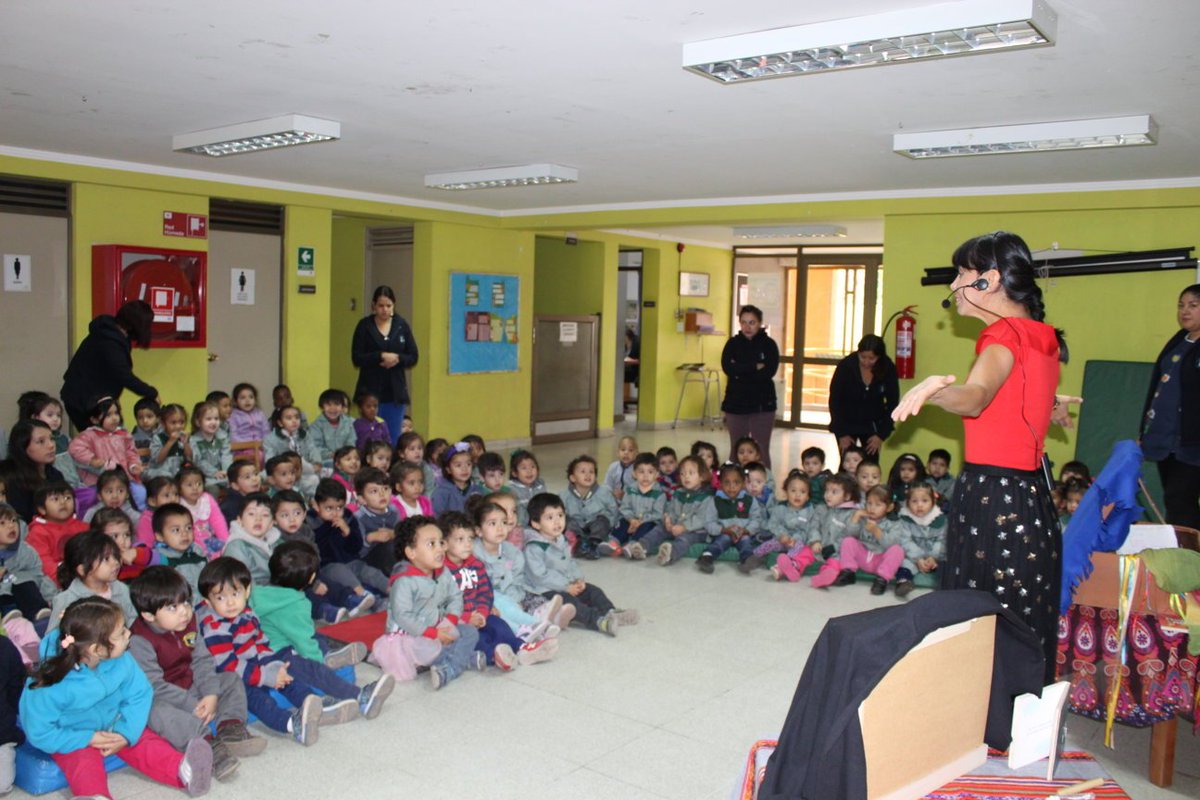 BcaPabloneruda's tweet photo. Cuentos cuentos...Cuentos! A l@s  niñ@s les encanta! IV Festival de narración oral "Independencia te cuenta". 
Hoy visitamos Jardín Infantil Balmaceda, Escuela de párvulos Antuhuilen y Jardín infantil Gabriela Mistral. 
Felices cuentos!
@culturas_cl  @snbp @Muni_Indep https://t.co/xJZqlZCebY