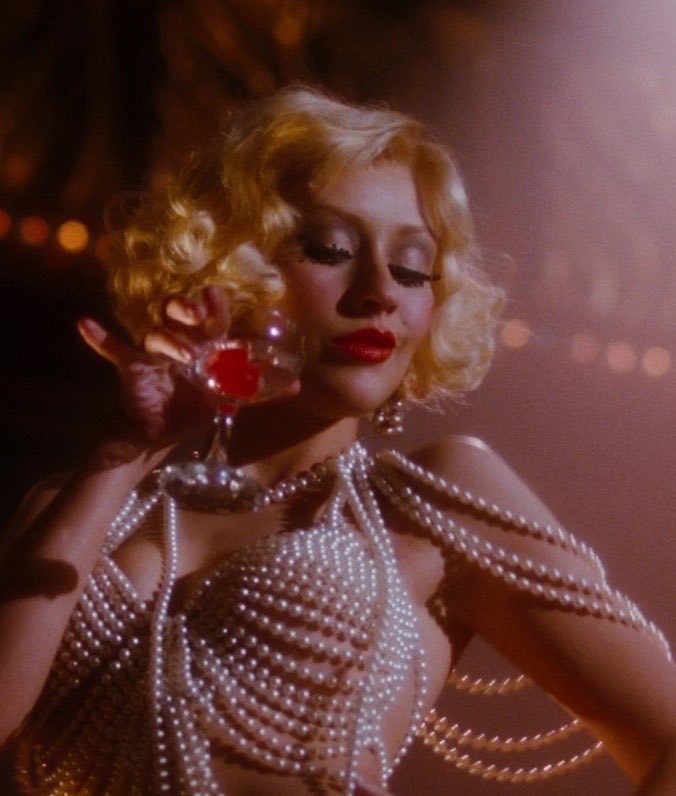 BICONlC's tweet photo. Christina Aguilera in Burlesque.

That’s the tweet, yes. https://t.co/ni4lmT3Qyg