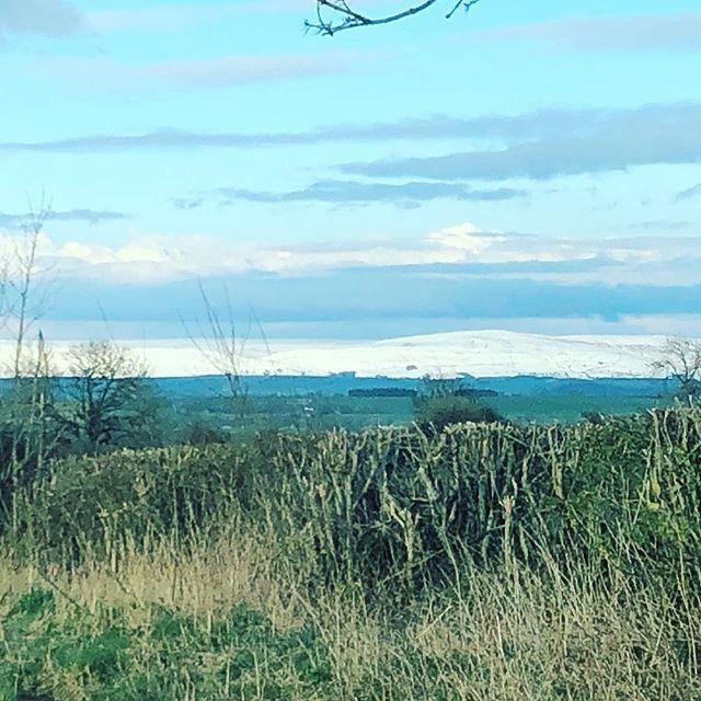 agoodramble's tweet photo. A very snowy Pennines. #pennines #earlymorningwalks #lakedistrictlife #cumbrialife #thelakedistrictnationalpark #igerslakedistrict #cumbria #notjustlakes https://t.co/rEmMOfJYtd https://t.co/jT5oxXsNde