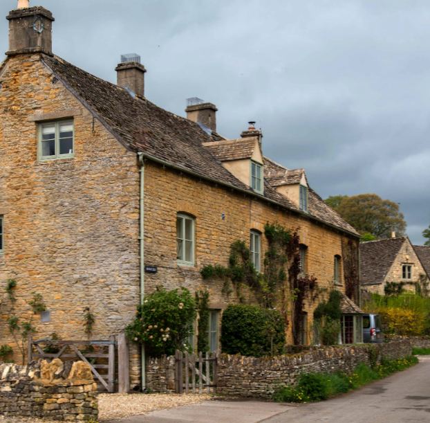 _StudioMagic_'s tweet photo. Here's a preview of our Europe On Location Collection. This scenic collection provides a wonderful touch of the Old World Europe w/ a variety of scenes to use as backgrounds. What are your thoughts? #Europe #TravelTuesday #travel #photography #TuesdayThoughts #StudioMagic https://t.co/KcL6HyqpJY