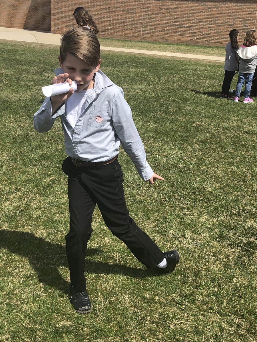 mrsgrun4th's tweet photo. More #WaxMuseum2019 @MrsNCurry @Schwein4th @gianina_meli #FESFourth https://t.co/7QNkEfefW0