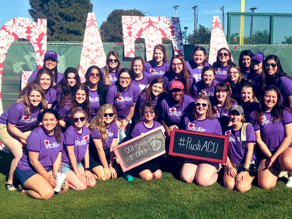 SportyDivaAE's tweet photo. 80+ degree weather.. means itβs tailgate time @ACUsports π! Love having our Social Clubs out supporting @ACU_Baseball ! #GoWildcats #RushACU https://t.co/D4US3QBdUs