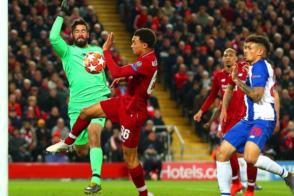 Soy 100 por 100 optimista!! Teniendo en cuenta los resultados de octavos de <a href="/ChampionsLeague/">UEFA Champions League</a> no podemos pensar que la eliminatoria está perdida. Falta el juego en Dragao y vamos a luchar por pasar a las semifinales. Gracias a todos los portistas por el apoyo en Liverpool!!