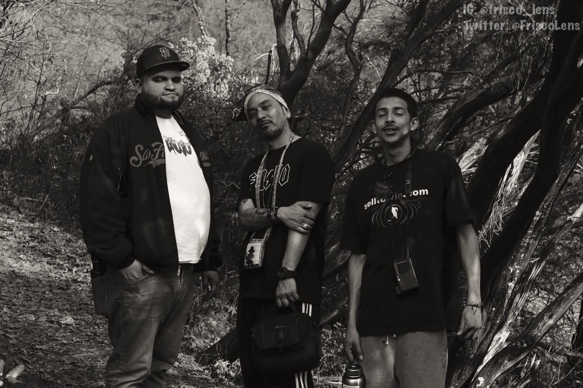 FriscoLens's tweet photo. Three Artist @EQUIPTO @samefolk
#frisco #erray #friends #bayshit #artist #express #represent #power #unity #samefolk #equipto #mcpauze #rapgame #hiphop #photography #photographer #photoshoot #chillin #hiphopworld #westcoast #art #love #watershed #shed #solidarity #friscolens https://t.co/GQCW1tMzqw